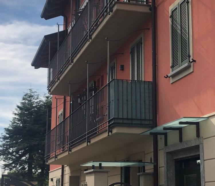 Balconi-p8m9bkgej1gpk7b5rsb7qaoz4o6b08ca2rjopob010
